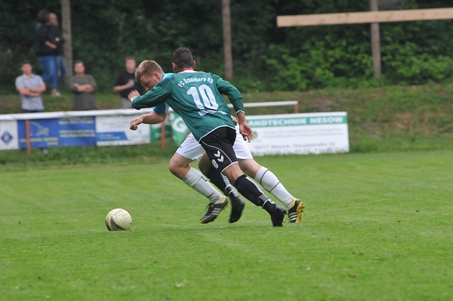 亚足球界敲 亚足球界敲